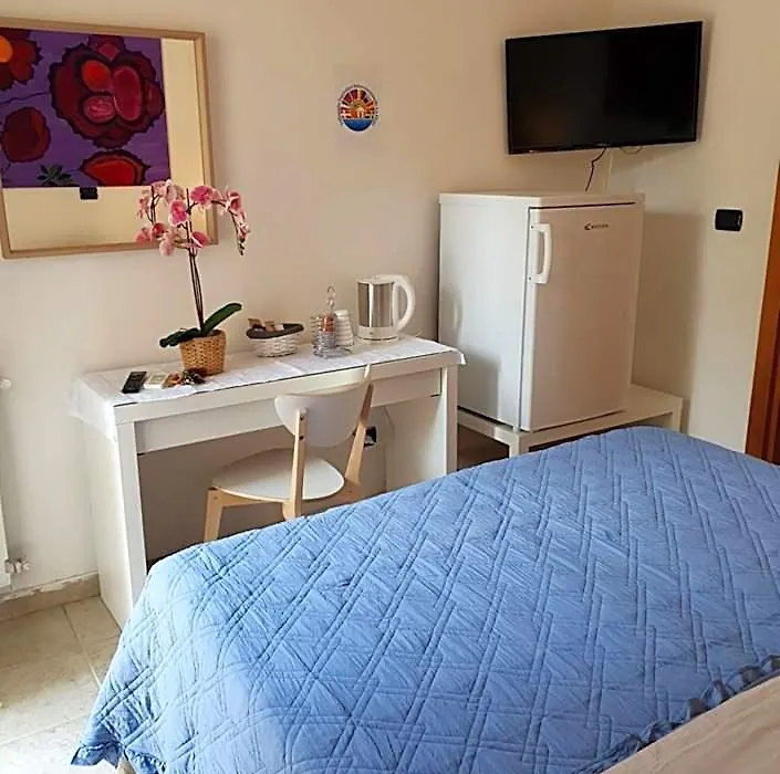 Rooms In The Beach-1