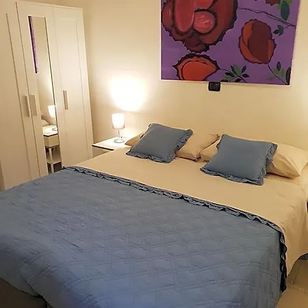 Rooms In The Beach-2